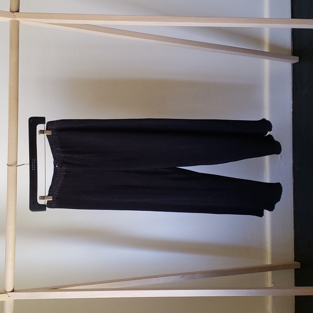 Issey Miyake black high waisted pleated pants Medium